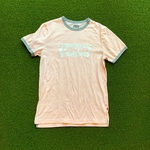 Levi’s Women’s T-shirt Pink Size Small